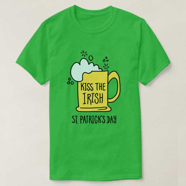Küss das irische Bier St. Patrick’s Day T-Shirt (Design vorne)