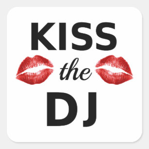 Küss den DJ mit roten Lippenstift-Spuren Quadratischer Aufkleber