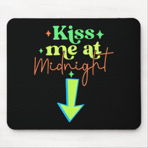Küss mich lustige passende Paare Mitternacht  Mousepad
