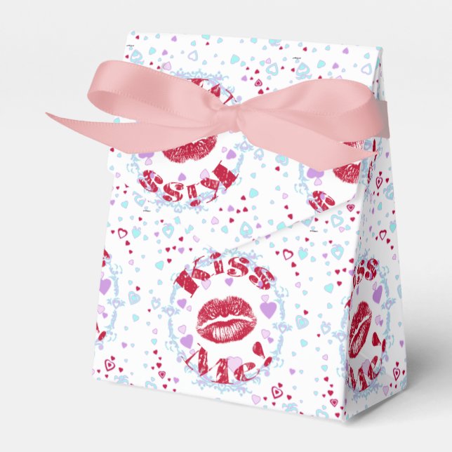 Küss mich! Rote Lippen mit Herz Geschenkschachtel (Vorderseite)