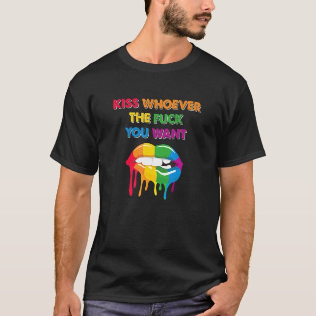 Kuss wen du Will - LGBT Rainbow Lips Pride Fl T-Shirt (Vorderseite)