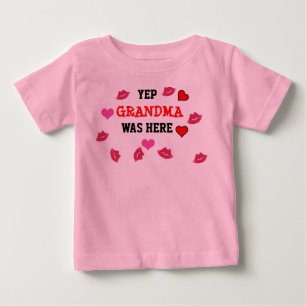 Küsse vom Großmutter-Baby-Shirt Baby T-shirt