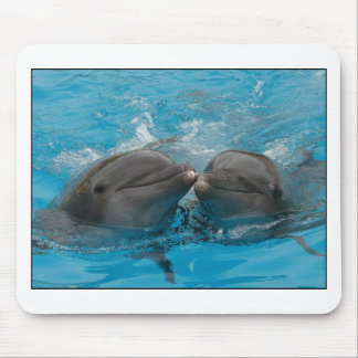 Küssen der Delphine Mousepad