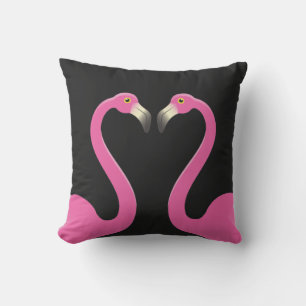Küssen der Flamingos auf schwarzem Kissen im