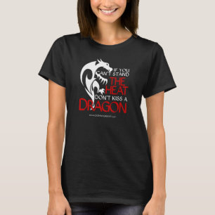 Küssen Sie einen Drachen T-Shirt