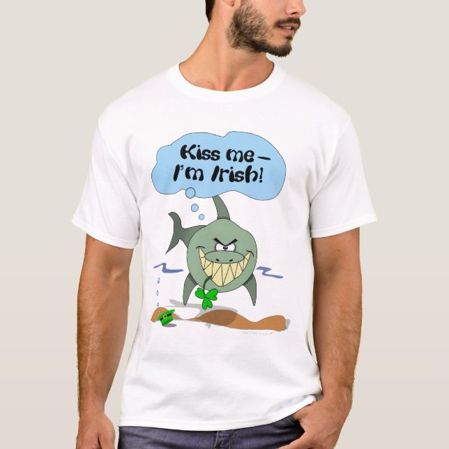 Küssen Sie mich, den ich irisches lustiges T-Shirt (Vorderseite)