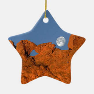Küssen von Camels Rock Formation mit Vollmond Keramikornament