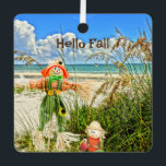 Küste Sanibel Island Florida Beach & Scarecrow Ornament Aus Metall<br><div class="desc">Hallo Herbst! Das Bild dieses schönen Ornaments zeigt das blaugrüne Wasser des Golfs von Mexiko an der sensationellen Sanibel Island, Florida - eine Barriereinsel, die für ihre Sonnenuntergänge, Leuchtturm, luxuriöse Resorts und weltklasse Shelling bekannt ist. Zwei fröhliche Skareken an einer Sanddüne mit mächtigen Seeziegen runden die Herbstszene an der Küste...</div>