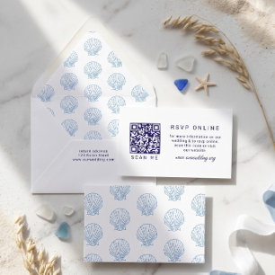 Küstenehe in Weiß und Blau mit QR-Code-RSVP-Hochze Begleitkarte