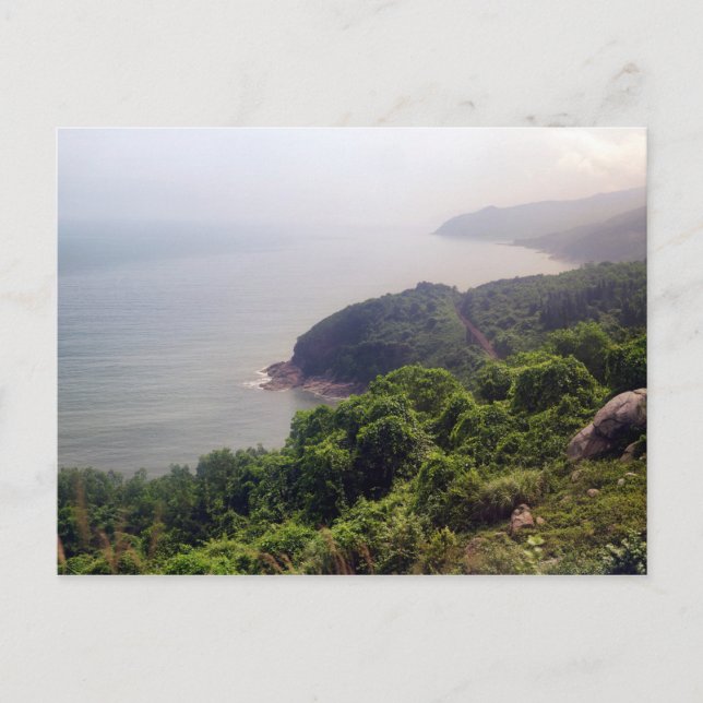 Küstengebirgslandschaft, Vietnam Postkarte (Vorderseite)