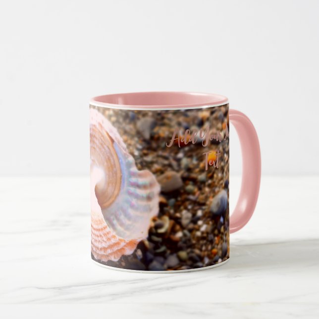 KÜSTENGESTALTUNG MIT PINKSEE MUSCHEL AM STEINSTRAN TASSE (VorderseiteRechts)