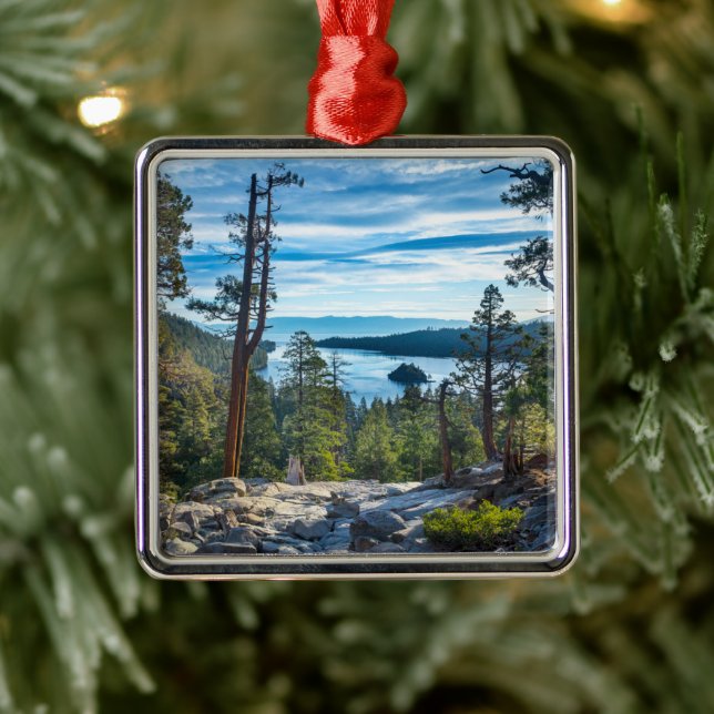 Küstenlinie | Emerald Bay, Lake Tahoe, Kalifornien Ornament Aus Metall (Baum)