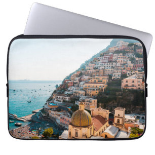 Küstenlinie   Positano Italien, Cliffside Village Laptopschutzhülle