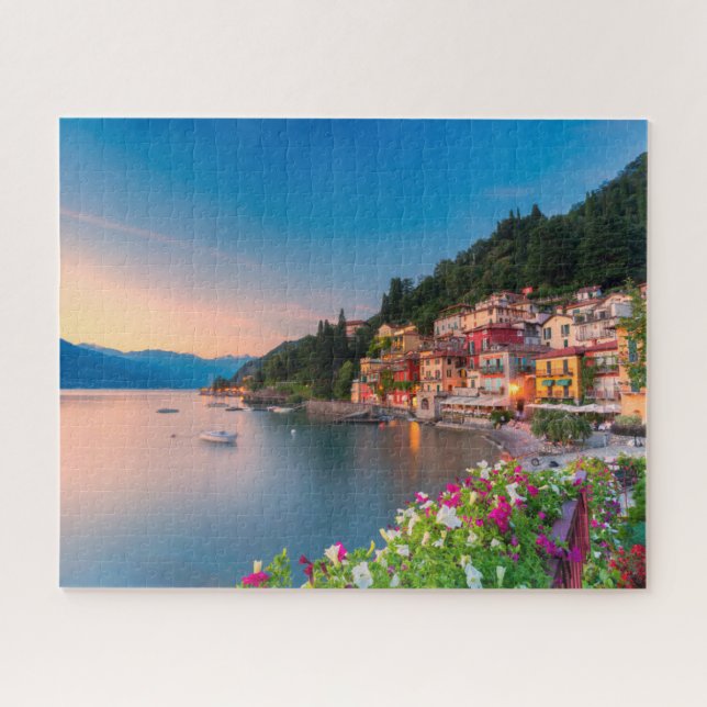 Küstenlinie | Varenna, Lombardei, Italien (Horizontal)