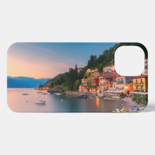 Küstenlinie   Varenna, Lombardei, Italien iPhone Hülle