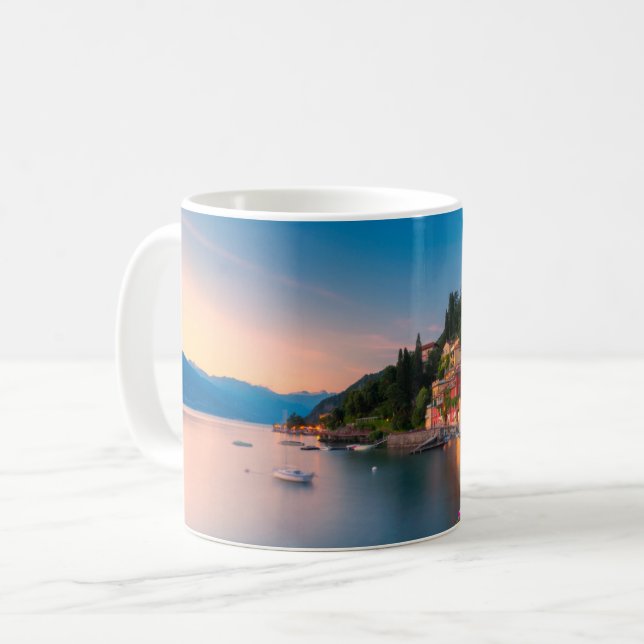 Küstenlinie | Varenna, Lombardei, Italien Kaffeetasse (Vorderseite Links)