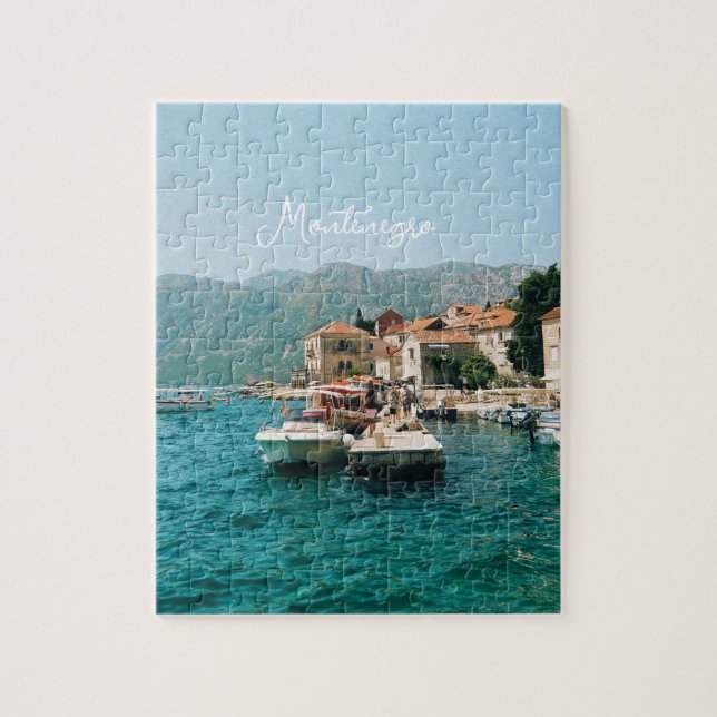 Küstenstadt Perast, Montenegro (Vertikal)
