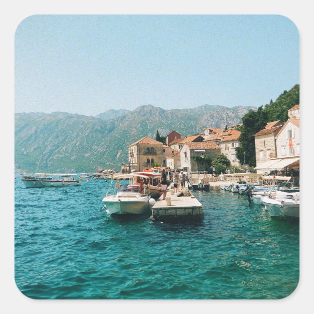 Küstenstadt Perast, Montenegro Quadratischer Aufkleber (Vorderseite)