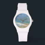 Küstenwolken mit Ozean Armbanduhr<br><div class="desc">Eine phantastische Küstenmalerei dieser atemberaubenden kalifornischen Küste, wie sie von Sheila Finch dargestellt wird. Diese naturlich inspirierte Landschaft nimmt eine Touch des Bekannten und wendet eine moderne Touch in diesem farbenfrohen Kunstwerk an, das Ihnen von der World Art Group zur Verfügung gestellt wird. Licht durchbricht Wolken über einem ruhigen Ozean,...</div>