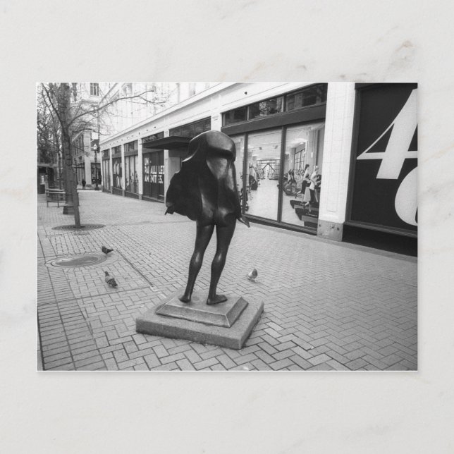 Kvinneakt und die Tauben Einladungspostkarte (Vorderseite)