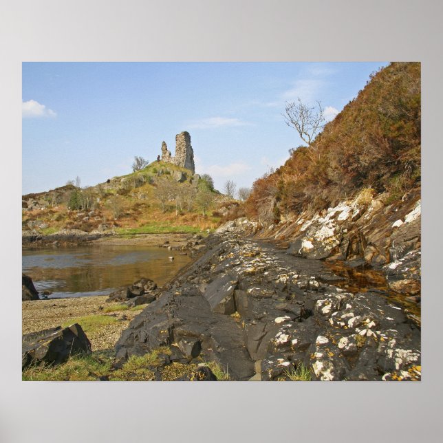 Kyleakin, Schottland. Die alten Ruinen von Poster (Vorne)
