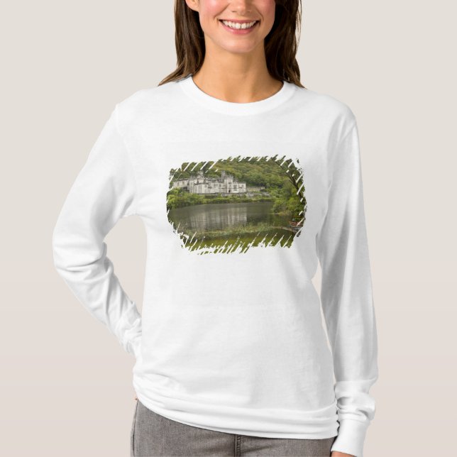 Kylemore Abbey, Landkreis Galway, Irland T-Shirt (Vorderseite)