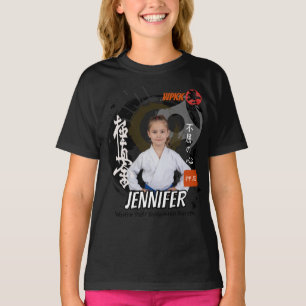 Kyokushin Mädchen Schwarzgurt Personalisiertes Tea T-Shirt