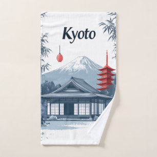 Kyoto: Japanischer Tempel, Pagode und Berg Handtuch