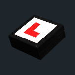 L-Plate Learner Driver / Bachelorette Hen Night Erinnerungskiste<br><div class="desc">Funny Novelty L-Plate Learner Driver Sign / Bachelorette Hen Night Party. Globe Trotters ist auf die Idiosynkratische Bildsprache aus der ganzen Welt spezialisiert. Hier finden Sie einzigartige Grußkarten,  Postkarten,  Poster,  Mousepads und mehr.</div>