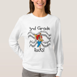 La 3ème catégorie de chiot bascule des T-shirts 