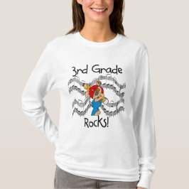 La 3ème catégorie de chiot bascule des T-shirts et