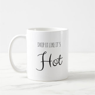 La baisse qu'il l'aiment est tasse drôle chaude