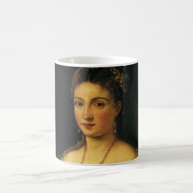 La Bella, Herzogin von Urbino von Tizian Kaffeetasse (Mittel)