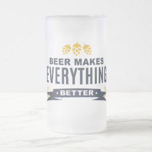La bière fait à tout une meilleure tasse en verr