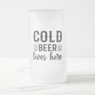 La Bière Froide Vit Ici La Mug De Verre Froide