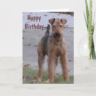La BV carte d'anniversaire mignonne d'Airedale