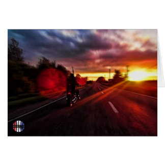 La carte de coucher du soleil de moto