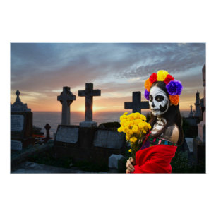 La Catrina auf dem Friedhof zu Halloween Poster