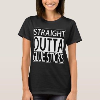 La colle droite d'Outta colle le T-shirt noir des