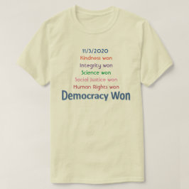La démocratie remporte le t-shirt