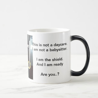 La détention commande la tasse