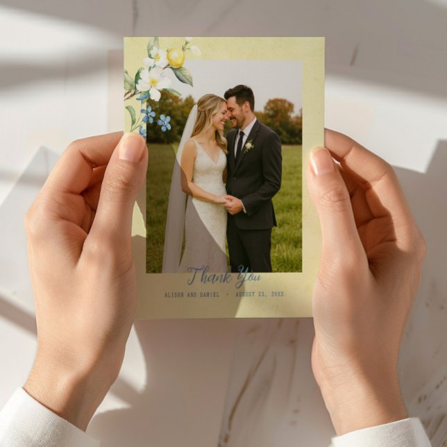 La Dolce Vita Lemon Floral Wedding Danke Ihre Kart (Show appreciation to your guests with timeless watercolor lemon floral thank you notes.)