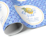 La Dolce Vita Personalisiertes Brautparty Geschenkpapier<br><div class="desc">Ein wiederholtes Muster "La Dolce Vita" in eleganter Schrift,  das eine zarte Aquarelllemon auf einem Hintergrund mediterraner Kacheln überlagert. Personalisieren Sie die Vorlage mit einem Namen,  Ereignistitel und Datum,  um ein benutzerdefiniertes Packpapier zu erstellen,  das Sie sicher beeindrucken wird. © Kimbellished,  LLC</div>