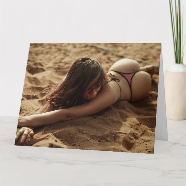 LA FILLE DE BIKINKI A SURGRANDI CARTE D'ANNIVERSAI (Devant)