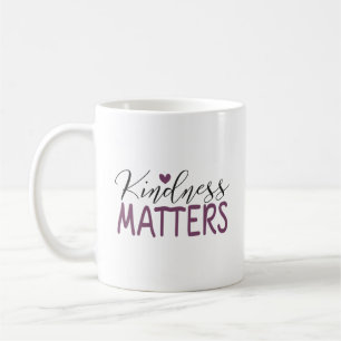 La gentillesse compte la tasse de café