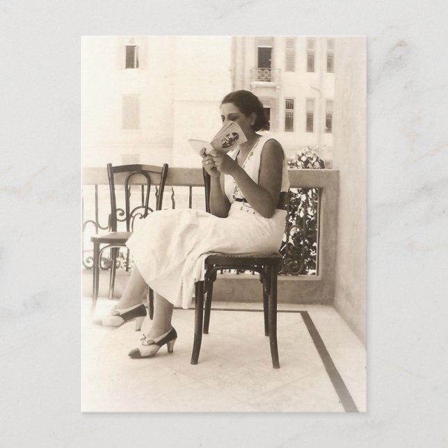 La joie de lire la carte postale (Devant)