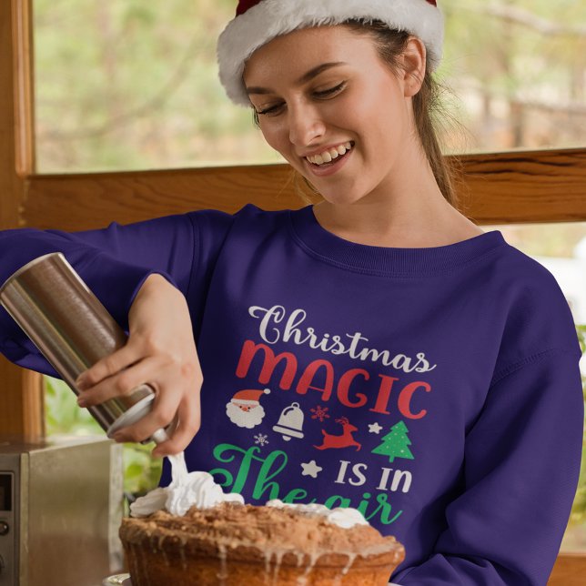 La magie de Noël est dans l’air Sweatshirt des fem (Créateur téléchargé)