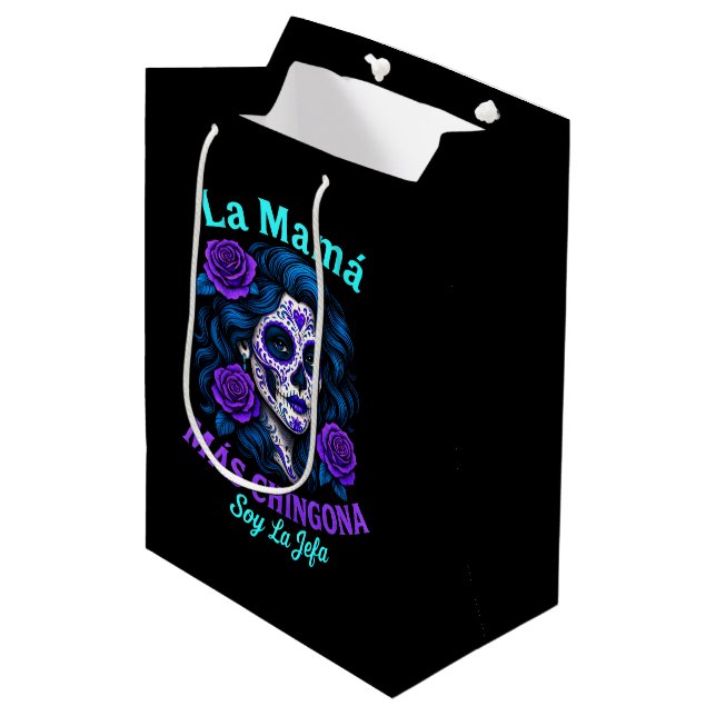 La Mamá Más Chingona Funny Spanish Mama Mittlere Geschenktüte (Vorderseite Schrägansicht)