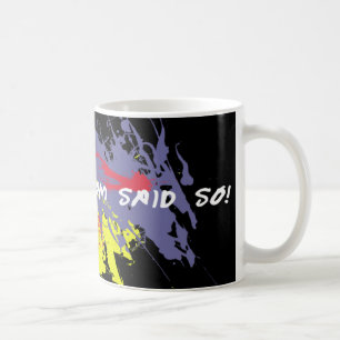 La maman drôle a dit ainsi la tasse