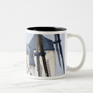 La Mancha, Spanien. Don Quijote kämpfte bekanntlic Zweifarbige Tasse